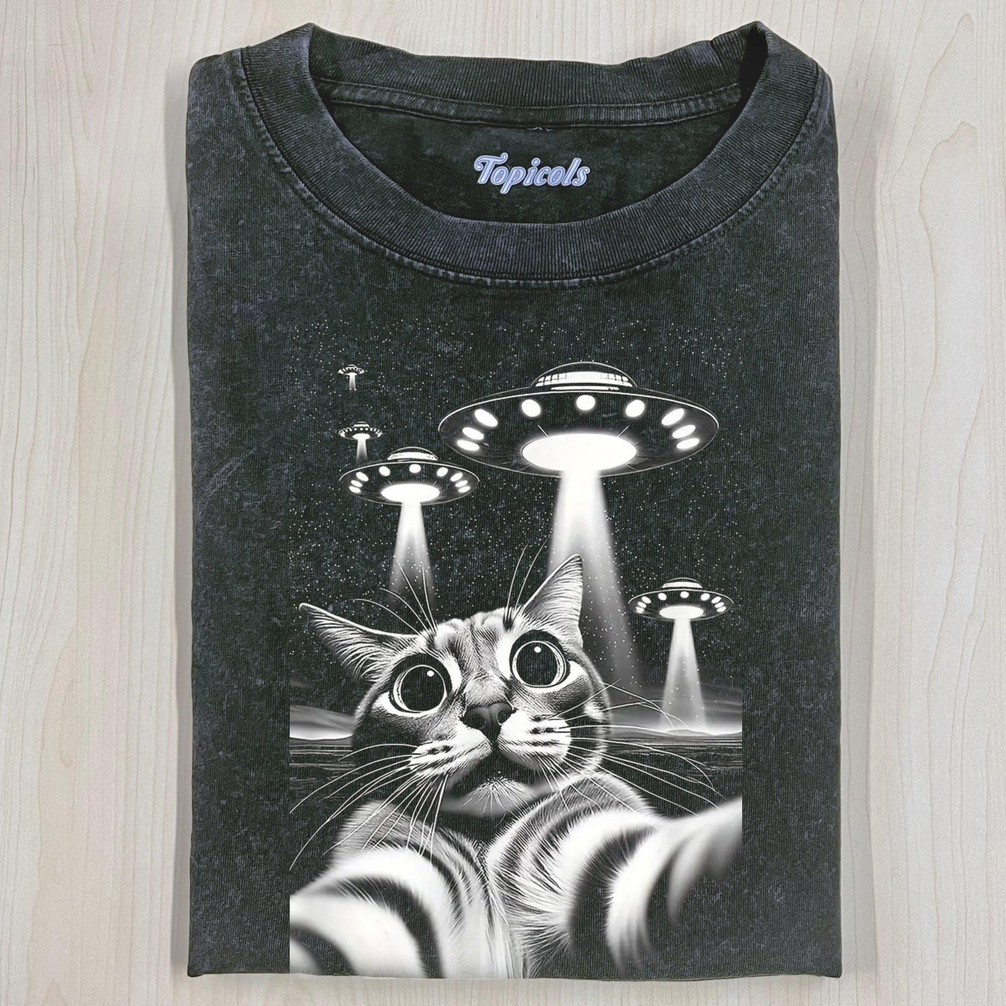 CAT SELFIES AND UFOS T-SHIRT