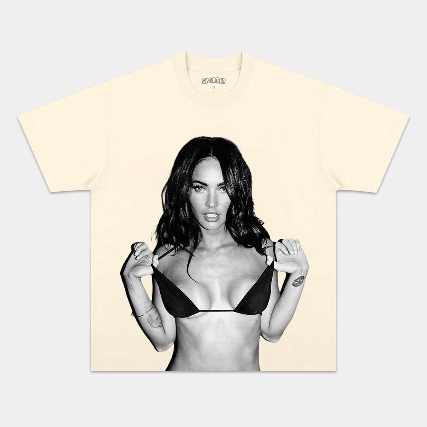 MEGAN FOX 12.26 TEE